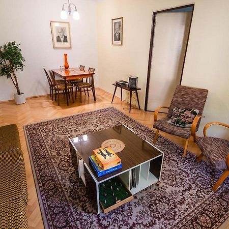 Retro Apartment Brezno Ngoại thất bức ảnh